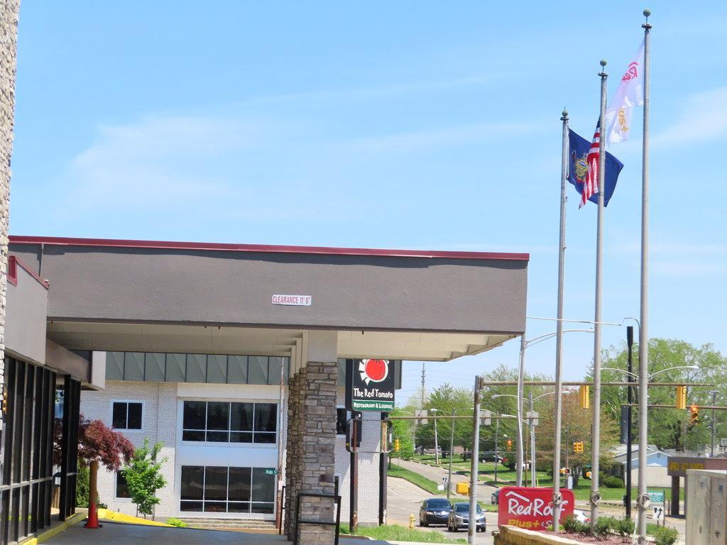 Red Roof Plus+ & Suites Erie Exterior photo
