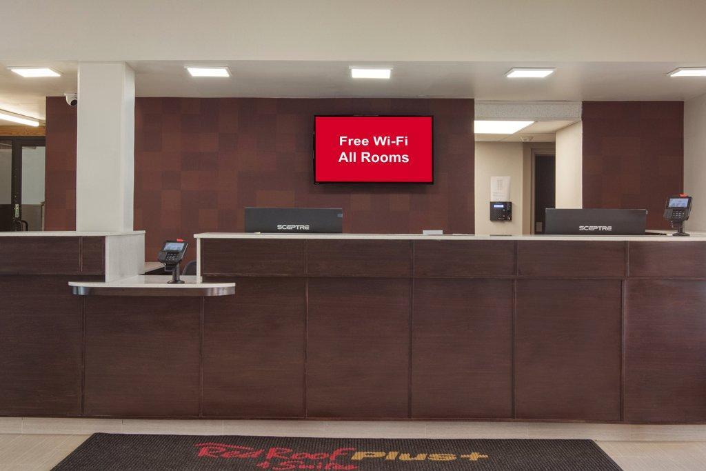 Red Roof Plus+ & Suites Erie Exterior photo